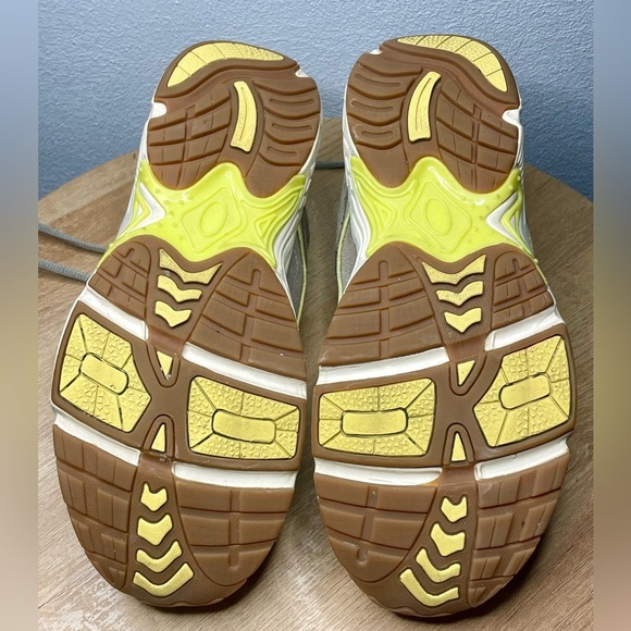 Vionic 23 Walk Classic Stone - Picture 6 of 8